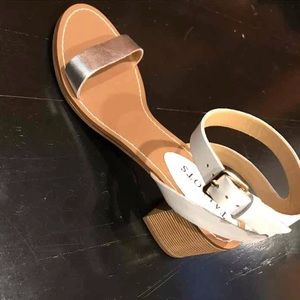 White and silver sandal with heel
